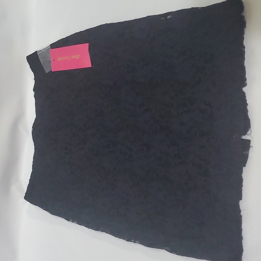 SUNNY LEIGH SKIRT